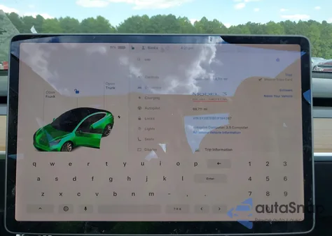 2018 Tesla Model 3 Long Range/Performance z USA, uszkodzony, nr VIN 5YJ3E1EB0JF184387